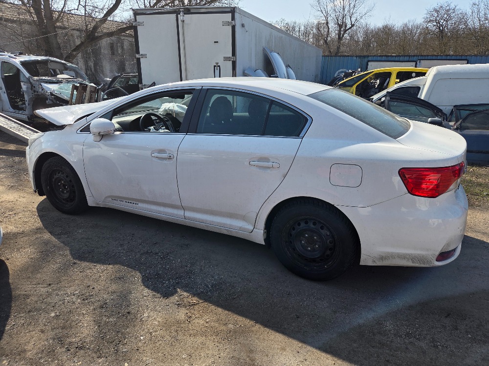 Toyota AvensisT27 sedan 2009-